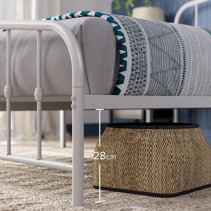 Ліжко Zinus Heidi 140x200 см - Висота 31 см з місцем для зберігання під ліжком - Металевий каркас ліжка-платформи з узголів&39ям та ізніжжям - Білий 140 x 200 см