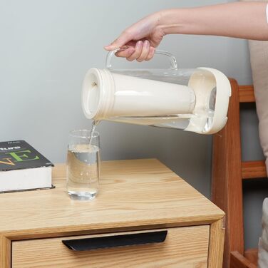 Скляний глечик з фільтром для води GLACIER FRESH 1,8 л активоване вугілля ультрафільтраційний фільтр Зменшує хлор, фторид, вапняний наліт, важкі метали, такі як свинець, мідь кремово-білий