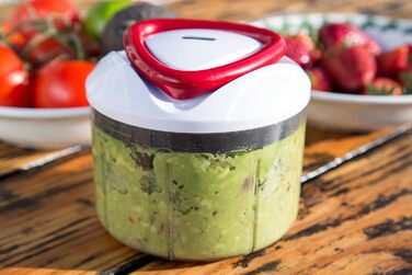 Інструкція з експлуатації універсального подрібнювача Zyliss E910015 Easy Pull, 750 мл, овочерізка, цибульна нарізка, подрібнювач для фруктів і овочів, з надзвичайно гострими лезами в запатентованому швейцарському дизайні 750 мл