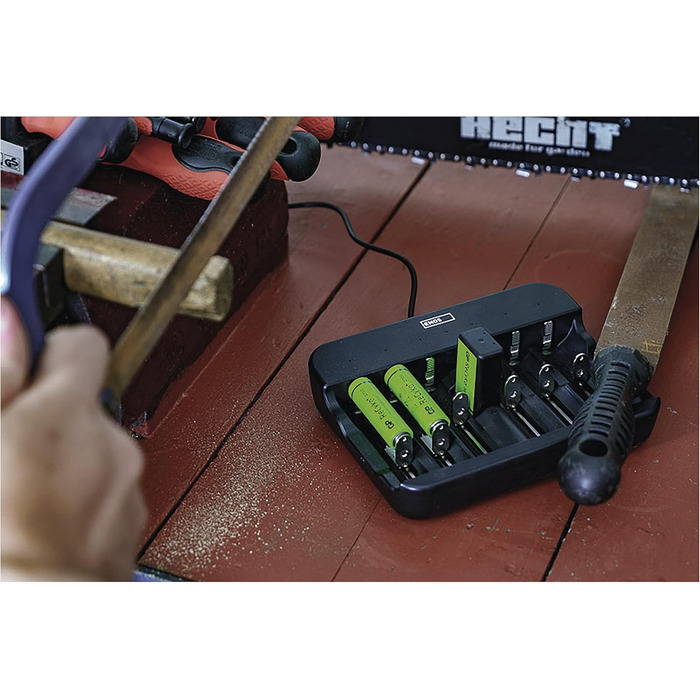 Універсальний зарядний пристрій EMOS для NiMH та NiCd акумуляторів, швидкий зарядний пристрій 500 мА, для 1-6 акумуляторних батарей AAA, AA, C, D, 9V, включаючи кабель USB-C, світлодіодний індикатор, захист батареї, функції безпеки