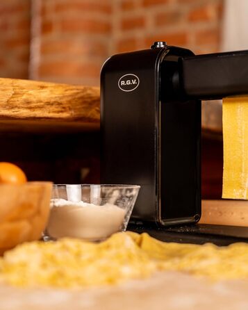 Електрична машина для пасти RGV Pasta Ora 3 насадки, 5 рівнів товщини тіста, насадки для тальйоліні 2 мм та тальйотеле 6 мм