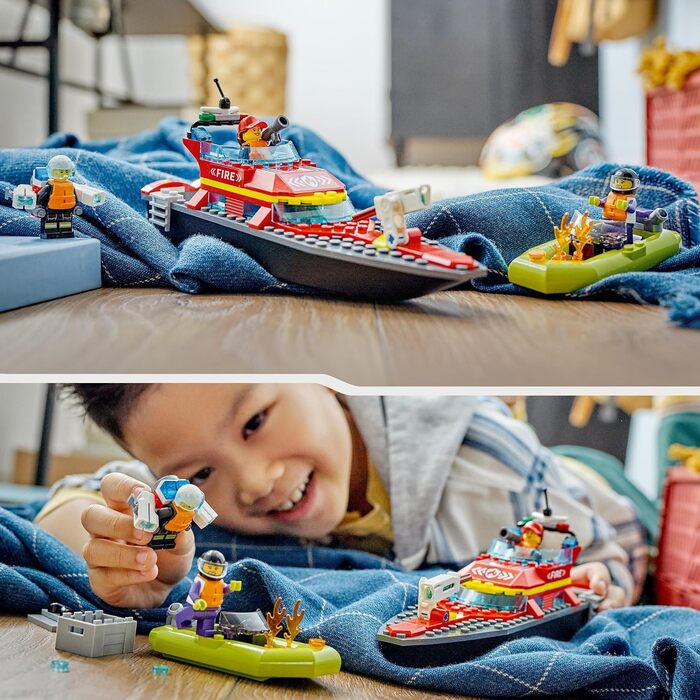 Конструктор LEGO City Пожежний катер, 144 деталі