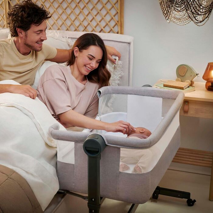 Приліжкове ліжечко 2-в-1, дорожнє ліжечко з матрацом та простирадлом, 5-рівневе регулювання висоти матраца, 4 колеса з гальмами, м&39який матеріал, легка конструкція, бежевий Nestee Beige, 2