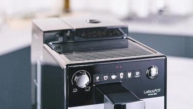 Повністю автоматична кавомашина з молочною системою, кавоварка з кавомолкою для, наприклад, кави або капучино, сріблястий/чорний Single