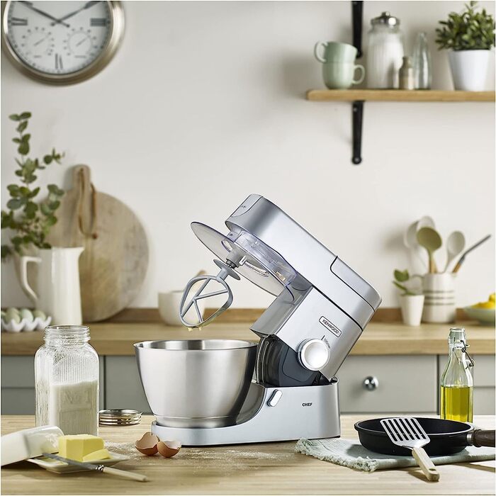 Кухонний комбайн Kenwood Chef KVC3110S, чаша для змішування з нержавіючої сталі 4,6 л, система безпеки з блокуванням, металевий корпус, 1000 Вт, включаючи набір для кондитерських виробів із 3 предметів і насадку для акрилового блендера, срібло