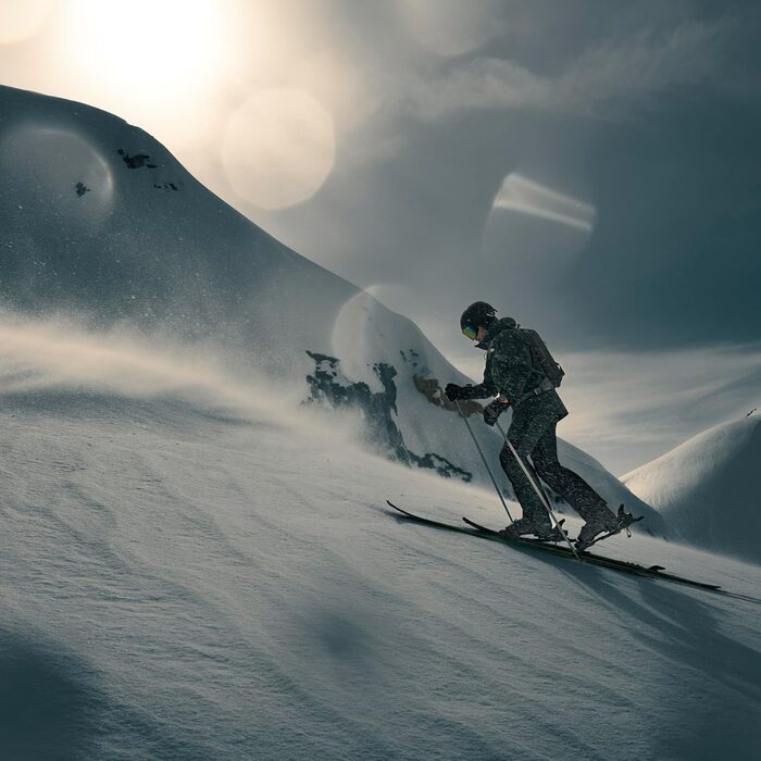 Мультиспорт-смарт-годинник, 1.4-дюймовий AMOLED-сенсорний/кнопковий дисплей, до 16 днів автономної роботи, понад 80 спортивних/активних програм, топографічні карти, ЕКГ, телефонні дзвінки, музика, ліхтарик. fenix 8 47mm Чорний/Сірий, 8 47mm