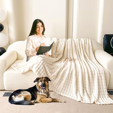 Ковдра-бульбашка - Біла м&39яка ковдра з кроликом, пухнаста, товста та тепла ковдра для дивана на зиму, ковдра зі штучного хутра, ковдри для вітальні та м&39які, плюшева ковдра для дивана та ліжка, плед для дивана 150 x 200 см, білий