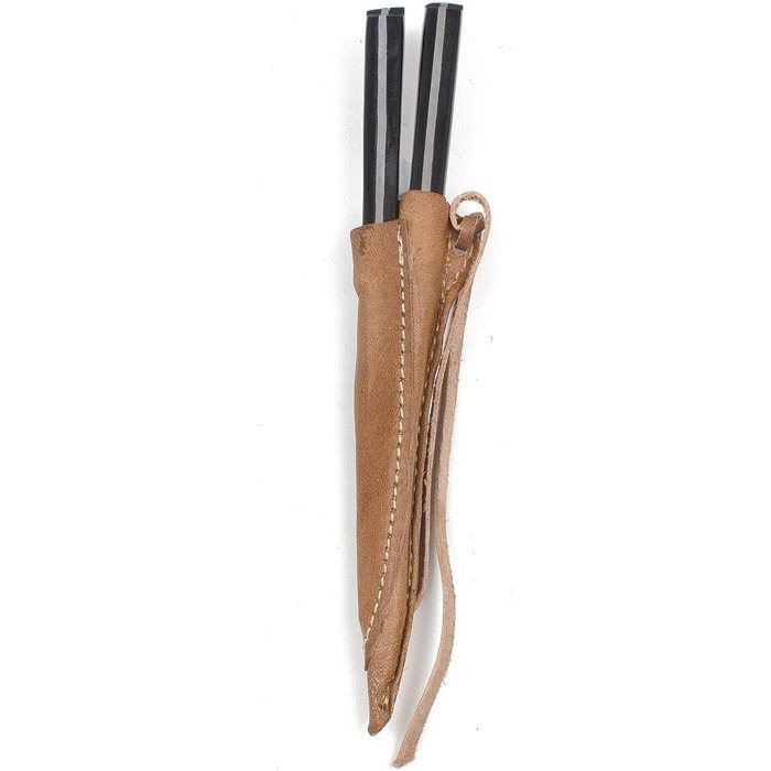 Середньовічні столові прибори у подвійних шкіряних піхвах (ріг, тип 7)