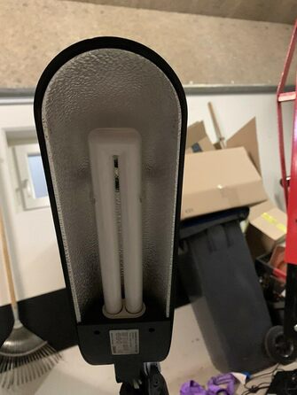 Енергозберігаюча лампа Osram Dulux S, цоколь G23, 11 Вт, теплий білий - 2700K