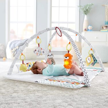 Чуттєва дитяча ігрова ковдра Fisher-Price HBB74-5, м'який ігровий килимок із сенсорними іграшками, шість знімних іграшок для активності, дитяче обладнання від народження зменшена упаковка