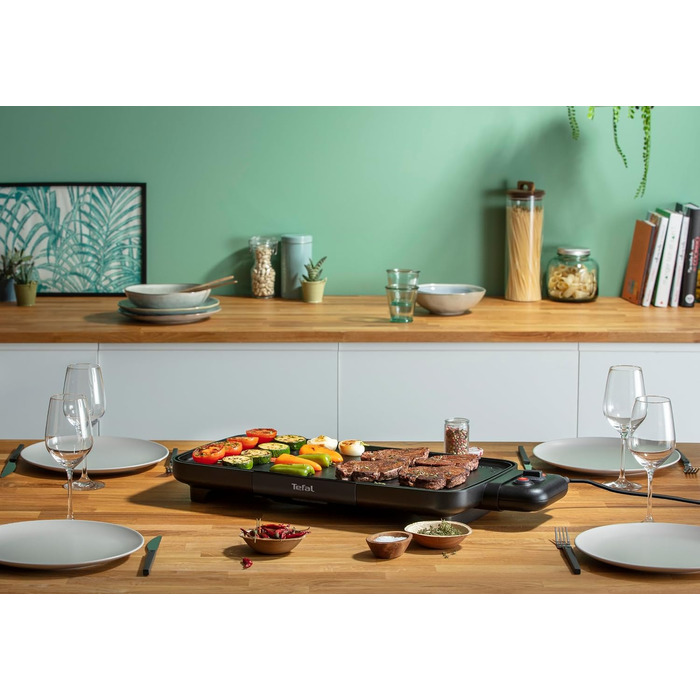 Електричний гриль Tefal Plancha Booster CB6428, 2200 Вт, збільшена робоча поверхня, Boost-зона, 6 рівнів температури, суцільна гриль-платформа, піддон для жиру, Thermo-Spot, чорний