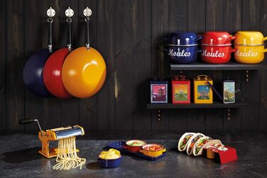 Машина для пасти KitchenCraft World of Flavours з нержавіючої сталі в подарунковій коробці, червона