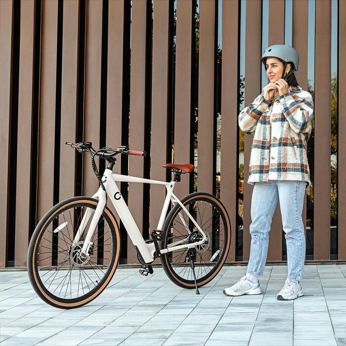 Електричний міський велосипед Cecotec City Sprint, 250 Вт, 28-дюймові колеса, запас ходу 70 км, акумулятор 360 Втгод, 8-швидкісна коробка передач Shimano Altus та подвійні гідравлічні дискові гальма
