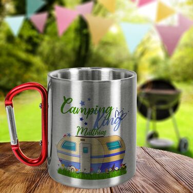 Персоналізована кружка з нержавіючої сталі з карабіном Camping King & Queen приблизно 330 мл металева кружка з іменем подарунок для кемпінгу на природі, чоловікам, жінкам, День батька (король, червона ручка)