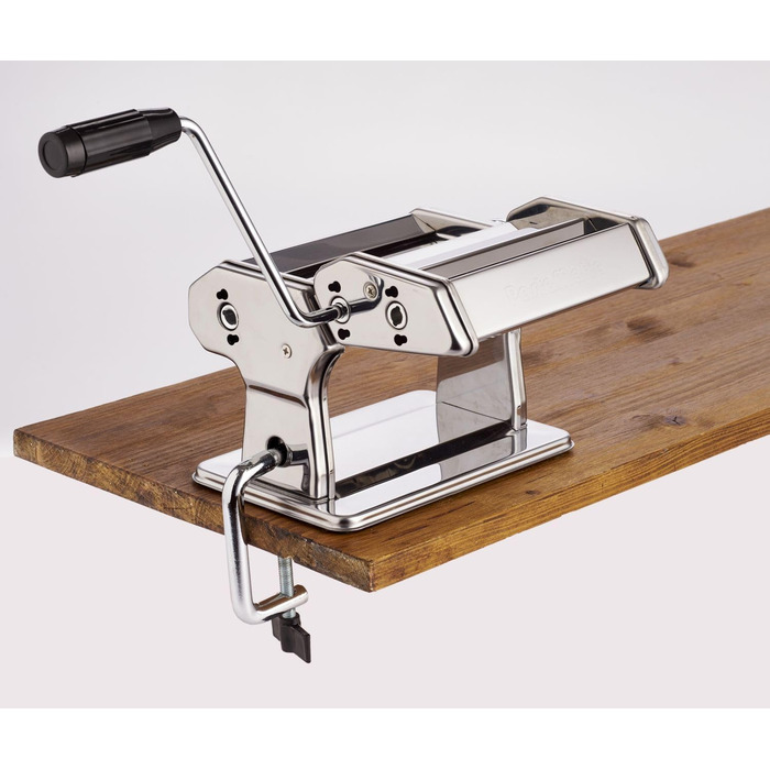 Електрична машина для пасти Ariete Pastamatic 1593 2 швидкості імпульсний режим, 9 рівнів товщини тіста, 5 форм для макаронів, затискач та ручний привід, 90 Вт