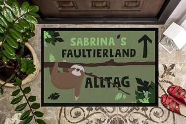 Килимок для дверей з іменним принтом, Slothland Versus Everyday Sloth, що налаштовується, нековзний та миється, білий, 60x40 см, Slothland White