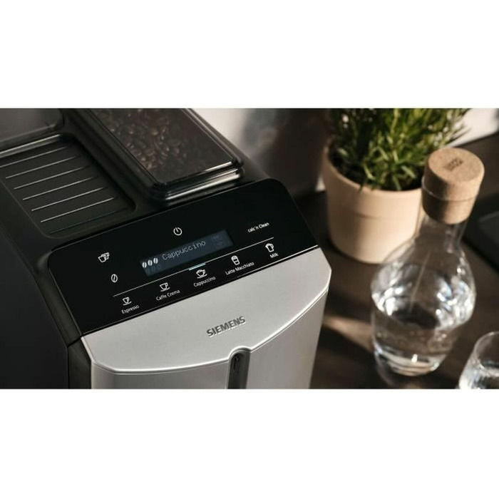 Повністю автоматична кавоварка Siemens EQ300 TF303E07, для багатьох кавових делікатесів, піноутворювач, керамічна кавомолка, функція OneTouch, 1300 Вт, Inox сріблястий металік