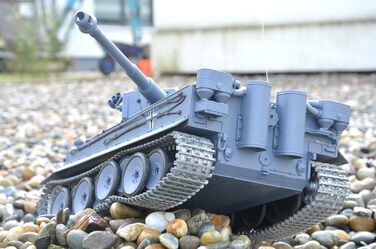 Радіокерований танк Panzer Тигр I Heng Long 116 з функцією стрільби, димом, звуком, сталевими шестернями, металевими гусеницями та колесами 2.4Ghz V7.0 PRO з RRZ Professional