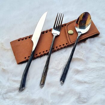 Набір столових приборів ручної роботи в середньовічному стилі 3-предметний (ніж, виделка, ложка) зі шкіряним чохлом Подарунковий набір для кухні, кемпінгу та барбекю HFTC04x