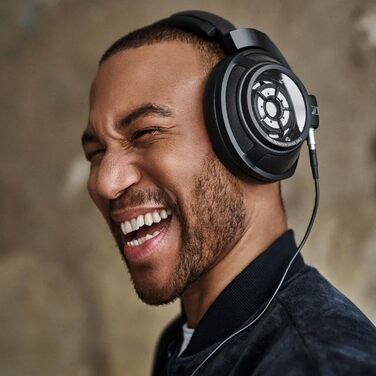 Аудіофільські референсні навушники Sennheiser HD 820 - кільцевий випромінювач зі скляним відбивачем, звукоізолюючі закриті амбушур