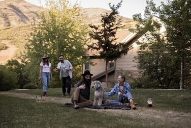 Ліхтар Barebones Railroad вінтажний світлодіодний ліхтар з акумуляторною батареєю зовнішнє освітлення з регульованою яскравістю для кемпінгу, саду та декору дому (сірий колір)