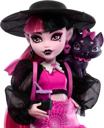 Лялька Monster High Дракулаура з її домашнім котом-летючою мышью, графом Фебулозом, та аксесуарами, такими як рюкзак, книга заклинань, коробка для бенто та багато іншого, HRP64