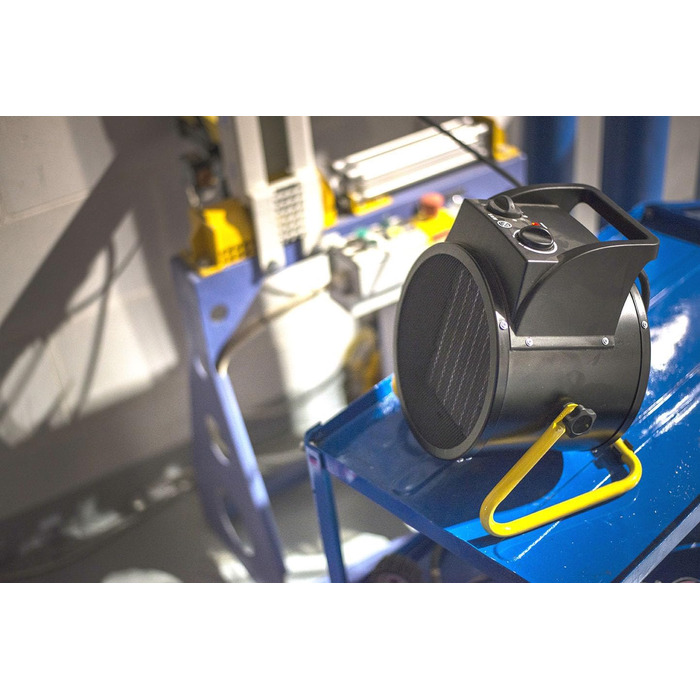 Генератор гарячого повітря Stak STH2000W потужністю 2 кВт. Керамічна технологія для швидшого нагрівання. 2 швидкості, із запобіжним термостатом та функцією вентилятора. Кабель 140 см, 2 Вт, чорний