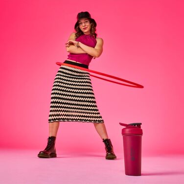 Пляшка для води BlenderBottle Strada Sleek Shaker Cup, ізольована, з нержавіючої сталі, з вінчиком, 750 мл, малиново-блакитний колір, Strada Sleek Water Bottle