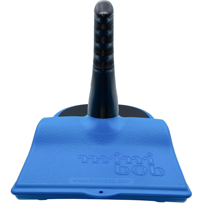 Дитяча пластикова шапка на зиму синя