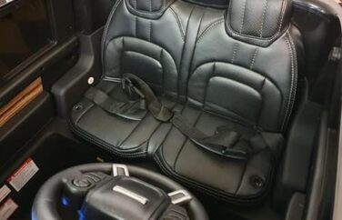 Дитячий електромобіль Range Rover Vogue чотириколісний шкіряне сидіння дитячий автомобіль 4X4, MP4 2-місний чорний