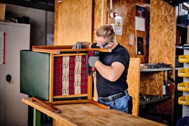 Пневматичний степлер Einhell TC-PN 50 (комбінований степлер і цвяходер 2в1, захисний носик, вкл. 1 500 скоб і 2 000 цвяхів, маслян