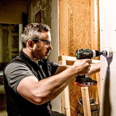 Акумуляторний ударний дриль SB 18 LT BL (602316890) коробка