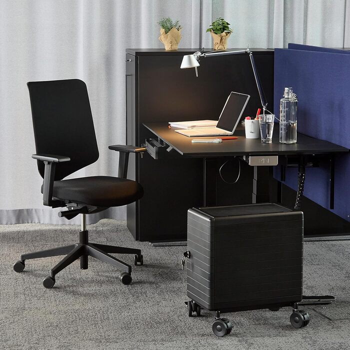 Ергономічне офісне крісло Hug.Y, зручне робоче крісло гнучка спинка та підлокітники екологічно чисте офісне крісло, перероблений матеріал, матеріал, що вживається