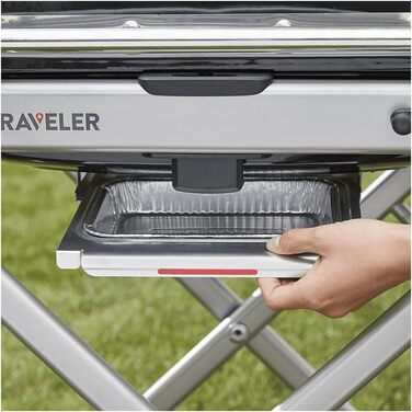 Газовий гриль Weber Traveler портативний складаний гриль на колесах з автоматичним замком кришки та вбудованим термометром, 1 пальник, ширина 111 см, площа гриля 2065 см, чорний (2026)