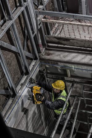 Акумуляторний цвяходер XR (57мм/18В/2х5,0Ач) Tstak Single, 890P2-QW