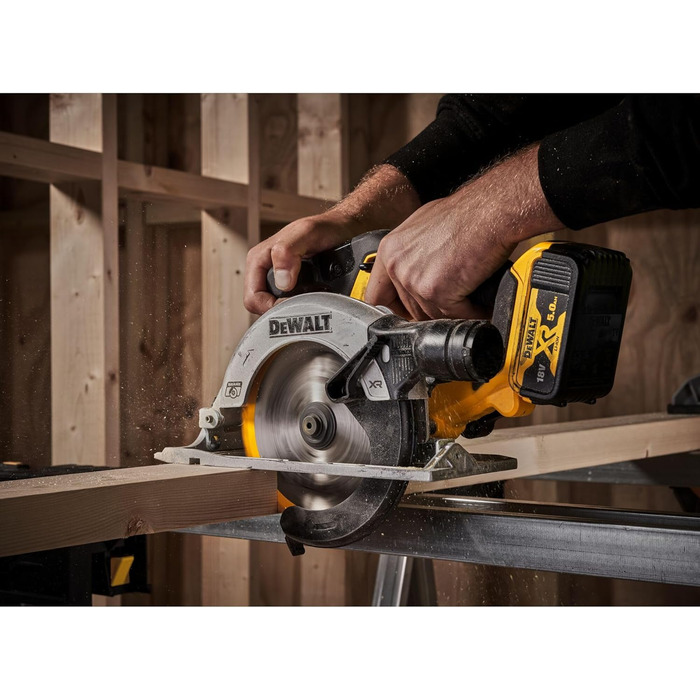 Акумуляторна дискова пила Dewalt 18V XR DCS565NT (безщітковий двигун, з вбудованим світлодіодом та обдувом, сумісна з AirLock, в к