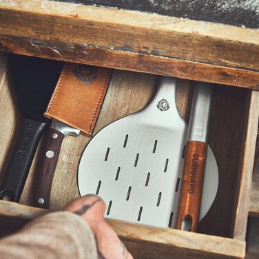 Кругла, лопата з перфорованого алюмінію з ручкою з дерева акації та штепсельним механізмом, термостійкий для печі для піци 95 см x