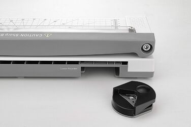 Ламінатор Peach 4-в-1 A3, включаючи закруглювач кутів, різак, ламінуючі пакети - ABS - Готовий до використання через 3-5 хвилин - 2x125 мкм - 250 мм/хв - Гарячий та холодний ламінатор - PBP420 Багатофункціональний важільний різак A3, закруглювач кутів та 