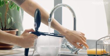 Фільтр для води Aquaphor Onyx, 4,2 л, з магнієм для здорового серця, чорний