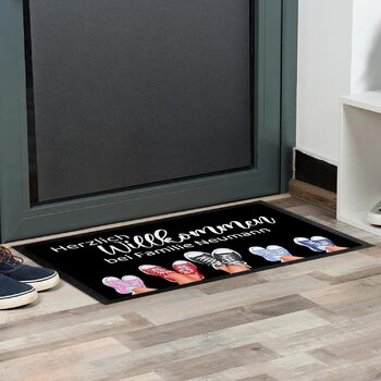 Килимок для дверей з принтом True Statements &quotЛаскаво просимо&quot з вашим власним текстом та до 5 кросівок - для використання в приміщенні та на вулиці - подарунок на новосілля, Різдво, день народження (105 x 70 см) Кросівки 70 x 105 см (прямокутні)