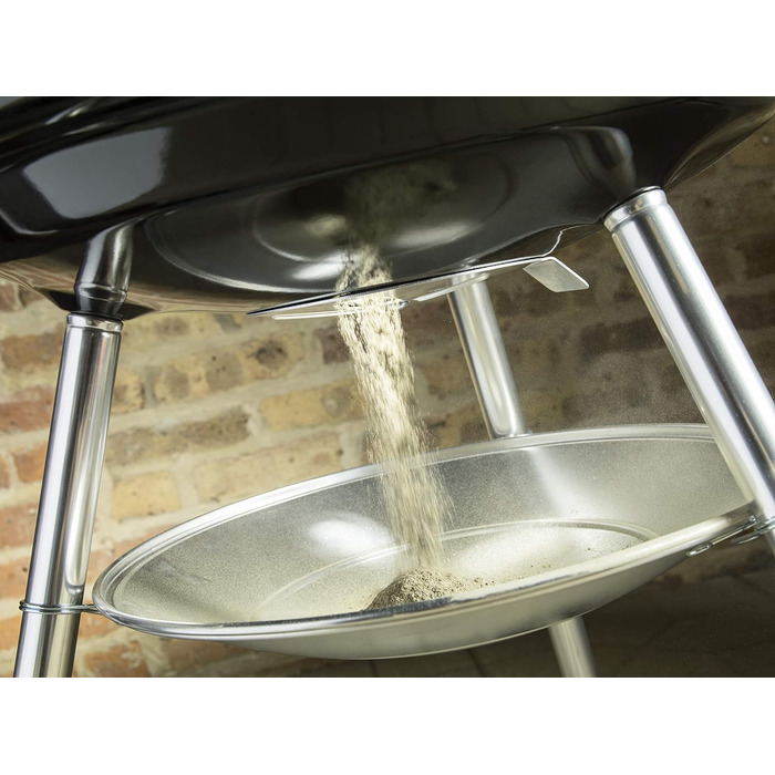 Вугільний гриль Weber Compact Kettle 47 см на стійці з колесами, модель 2026