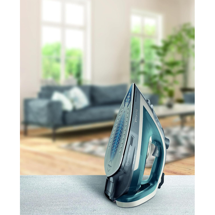 Парова праска Tefal Ultragliss Plus FV6842 2800 Вт Знімний фільтр для видалення накипу 50 г/хв. Потужність подачі пари 260 г/хв. П