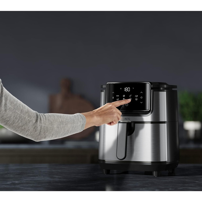 Аерофритюрниця AEG AF6-1-4ST / Смаження у фритюрі / Гриль / Смаження / Випічка без / Низький вміст олії / 8 програм / Ємність 3.5 л / Можна мити в посудомийній машині / Світлодіодний сенсорний дисплей / Програмований / Нержавіюча сталь, сіра нержавіюча ст