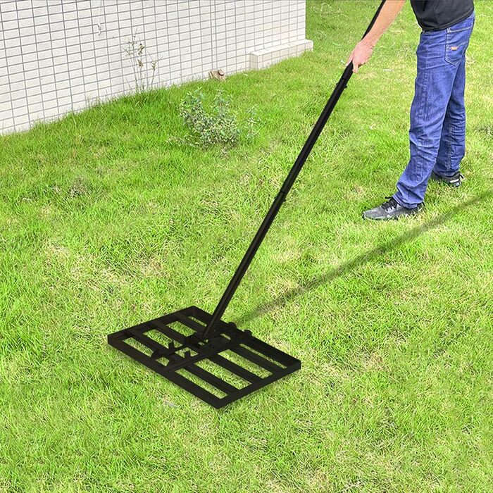 Регульована граблі-рівняч для газону з нержавіючої сталі та ергономічною ручкою. Ідеально підходить для вирівнювання газонів, розпушування ґрунту, піску та догляду за садом, двором, гольф-полем (50 x 25 см, Чорний). Розмір 50x25 см, колір - Чорний.