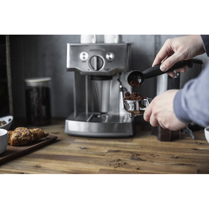 Еспресо-машина з портафільтром, насадка для піноутворення молока, 15 бар, 1,5 л, система підігріву термоблока, нержавіюча сталь 18/8, сірий одинарний, 42709 Design Espresso Pro