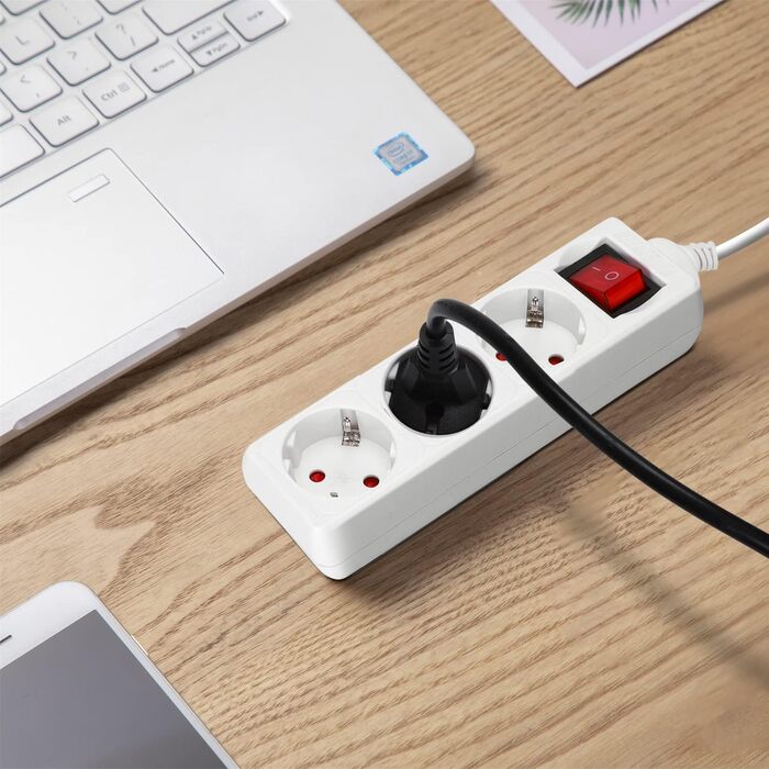 Триконтактний подовжувач Aigostar з вимикачем, настільна розетка, замок від дітей, кабель 5 м, білий