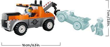 Евакуатор LEGO City зі спортивним автомобілем, іграшкова машинка для хлопчиків та дівчаток віком від 4 років, подарунок на день народження для дітей, іграшкова вантажівка з 2 мініфігурками та аксесуарами, такими як кохлеарний імплантат 60435