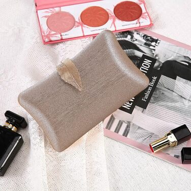 Клатч жіночий вечірній, сумочка з блискітками, ланцюжок, золотистий колір. Сумка на плече та через плече з застібкою-листом для коктейльної вечірки, балу, танців.