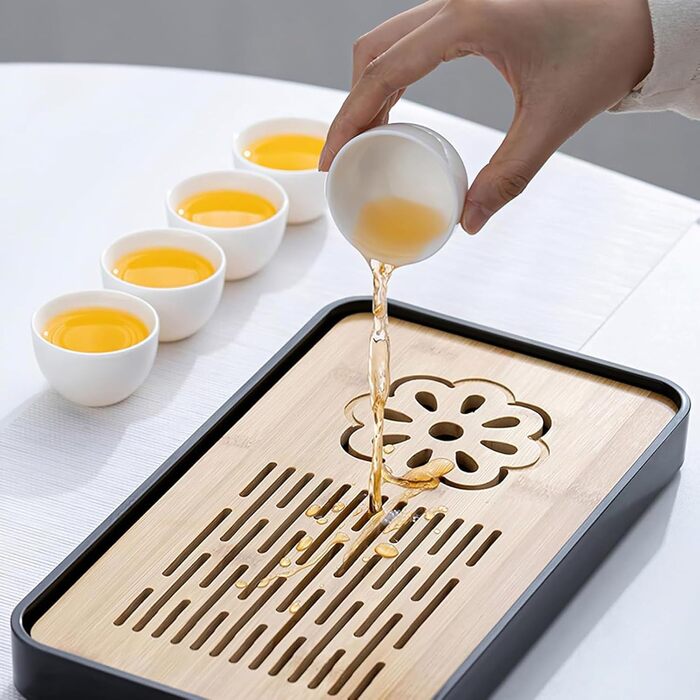 Порцеляновий набір для чаювання в китайському стилі Гунфу, портативний набір з чайником та 6 чашками, гайвань, ситечко для чаю та сумка все в одному для подорожей, активного відпочинку та як подарунок.