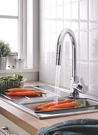 Кухонний змішувач GROHE Feel, 2 режими струменя (з висувним виливом, поворот на 360, економія води завдяки регулятору витрати, монтаж без інструментів), хром, 31486001